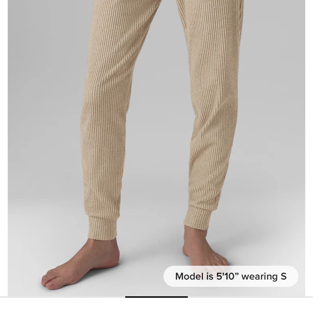 ALO Yoga Muse sweat pants Size M